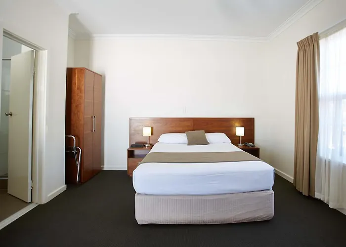 The Rose Hotel & Motel