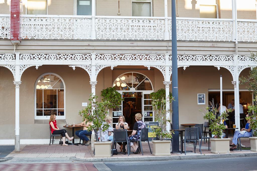 Hotel The Rose & 3*